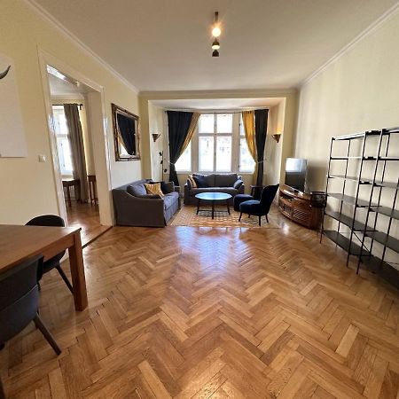 Gorkeho Apartment In City Centre Bratislava Exterior foto